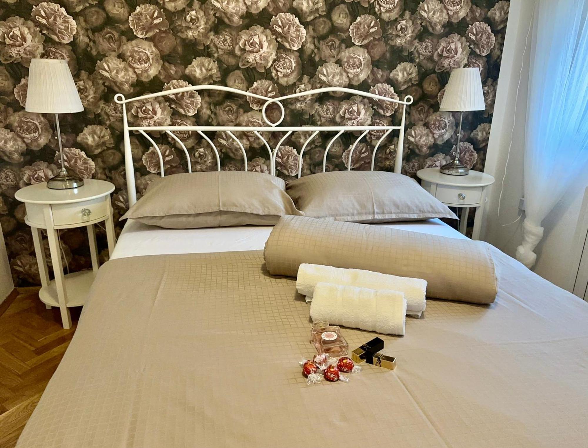 Apartments & Villa Tisno 奥布罗瓦茨 外观 照片