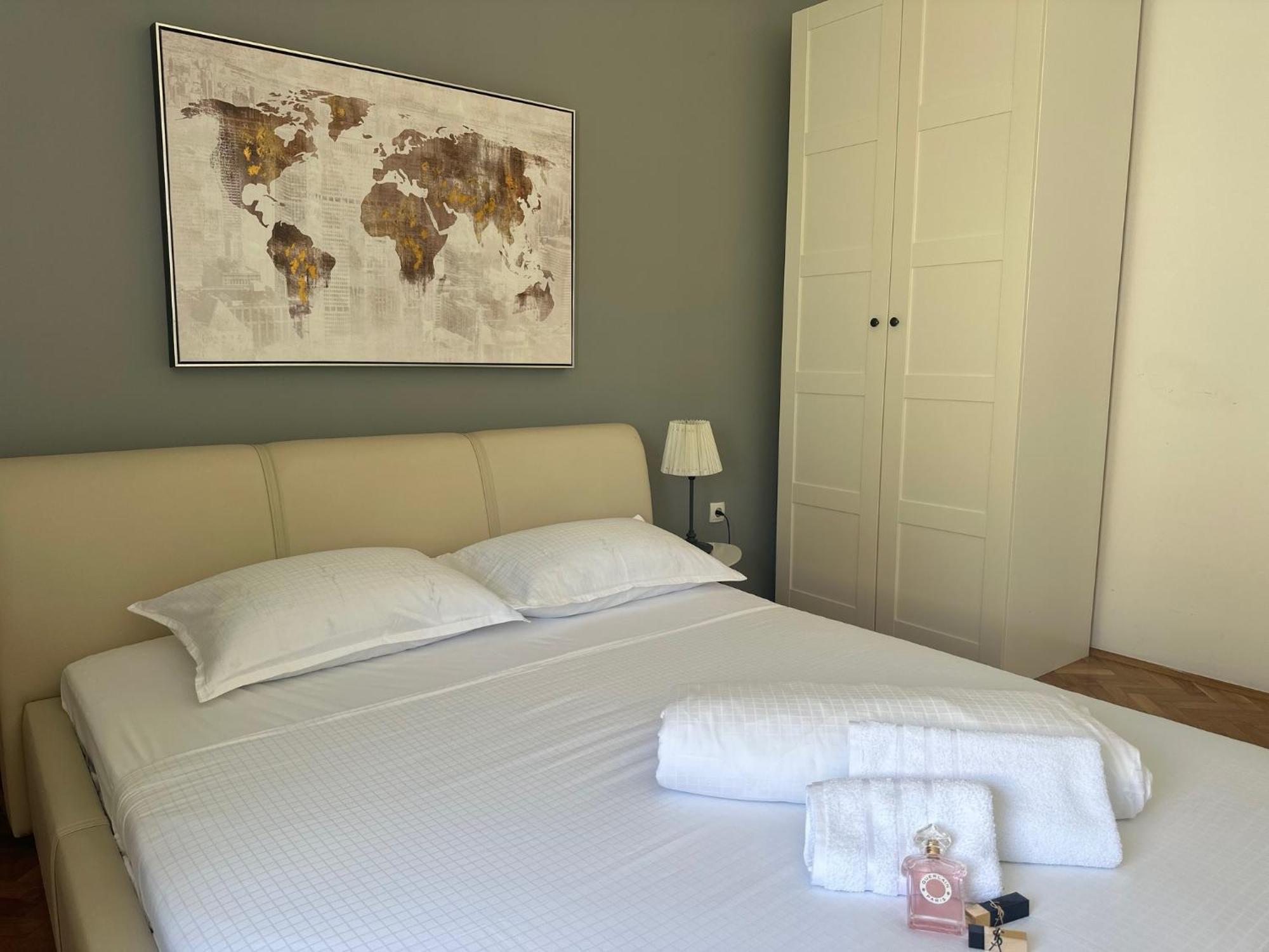 Apartments & Villa Tisno 奥布罗瓦茨 外观 照片
