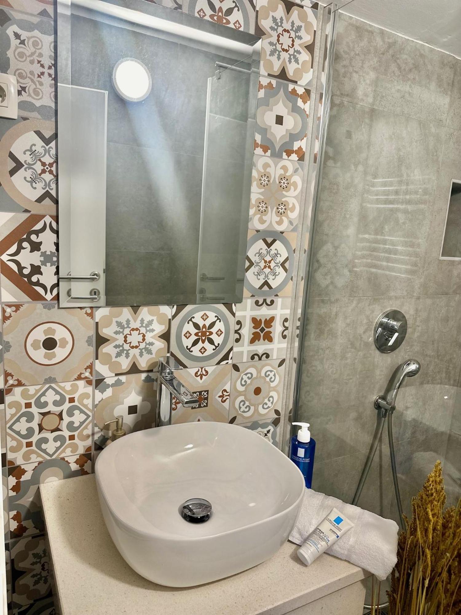 Apartments & Villa Tisno 奥布罗瓦茨 外观 照片