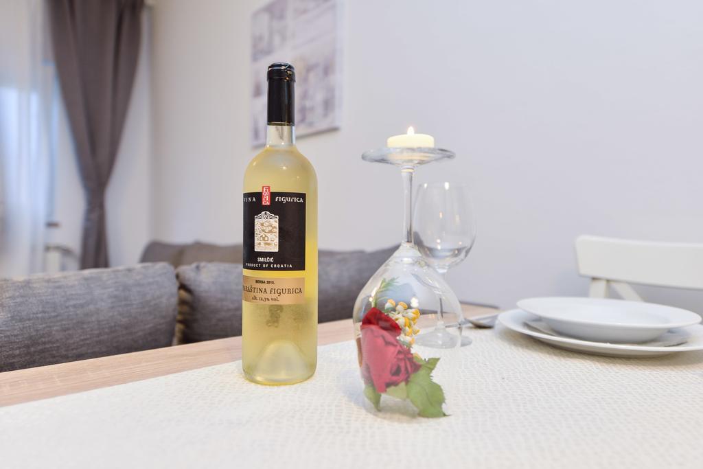 Apartments & Villa Tisno 奥布罗瓦茨 外观 照片