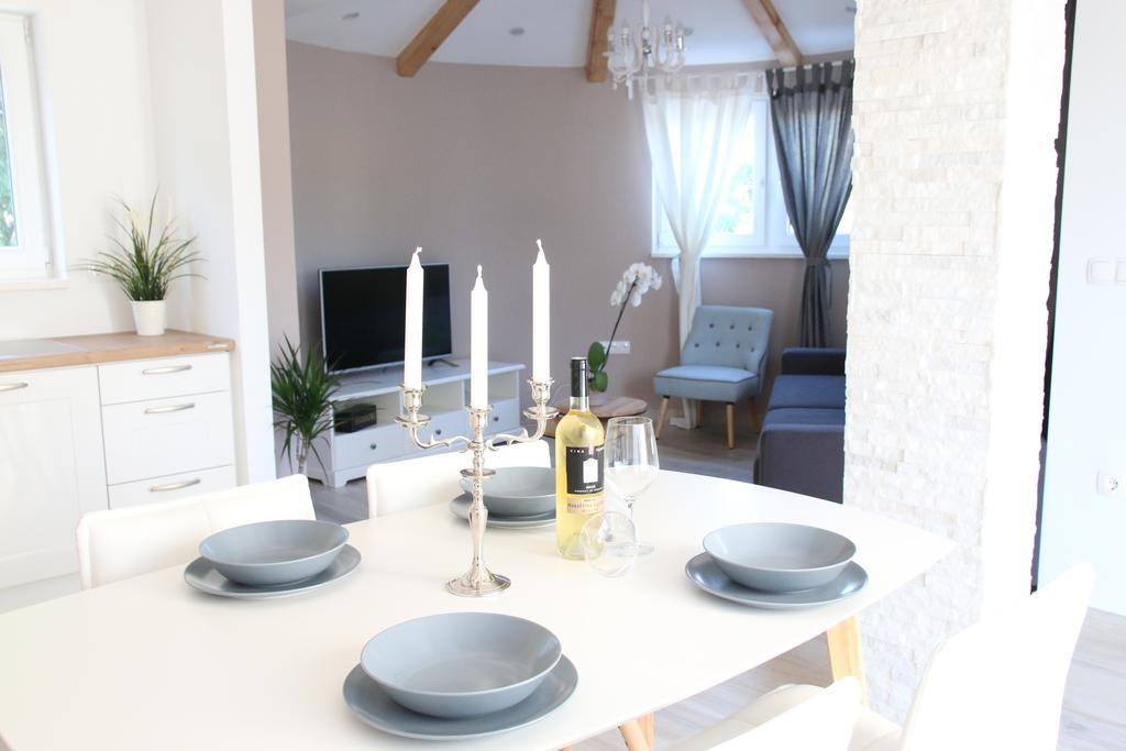 Apartments & Villa Tisno 奥布罗瓦茨 外观 照片